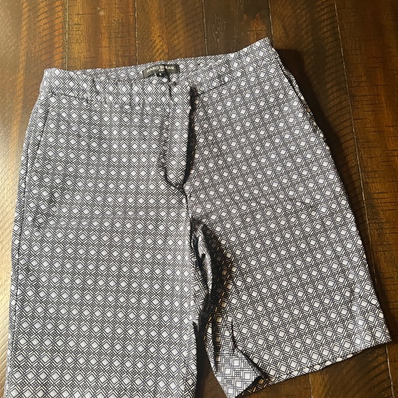 Mario Serrano Shorts - Picture 2 of 5